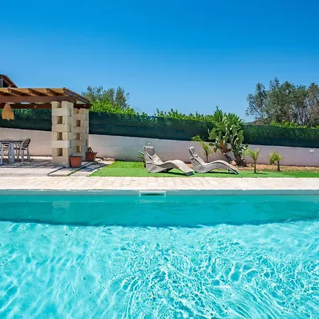 Villa Rita With Pool By Rentbeat *